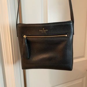 Black cross body adjustable straps